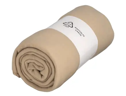 Rolled up polar blanket. • Couverture polaire